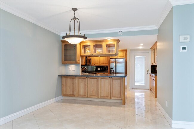 Building Photo - 2731 NE 14th Street Causeway