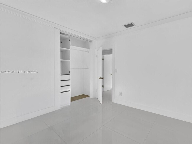 Building Photo - 1647 NE 146th St