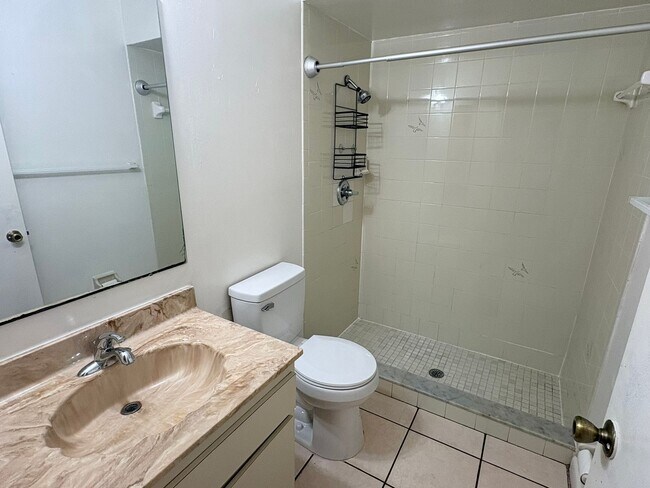 Building Photo - 3/2 Duplex for Rent in Cape Coral