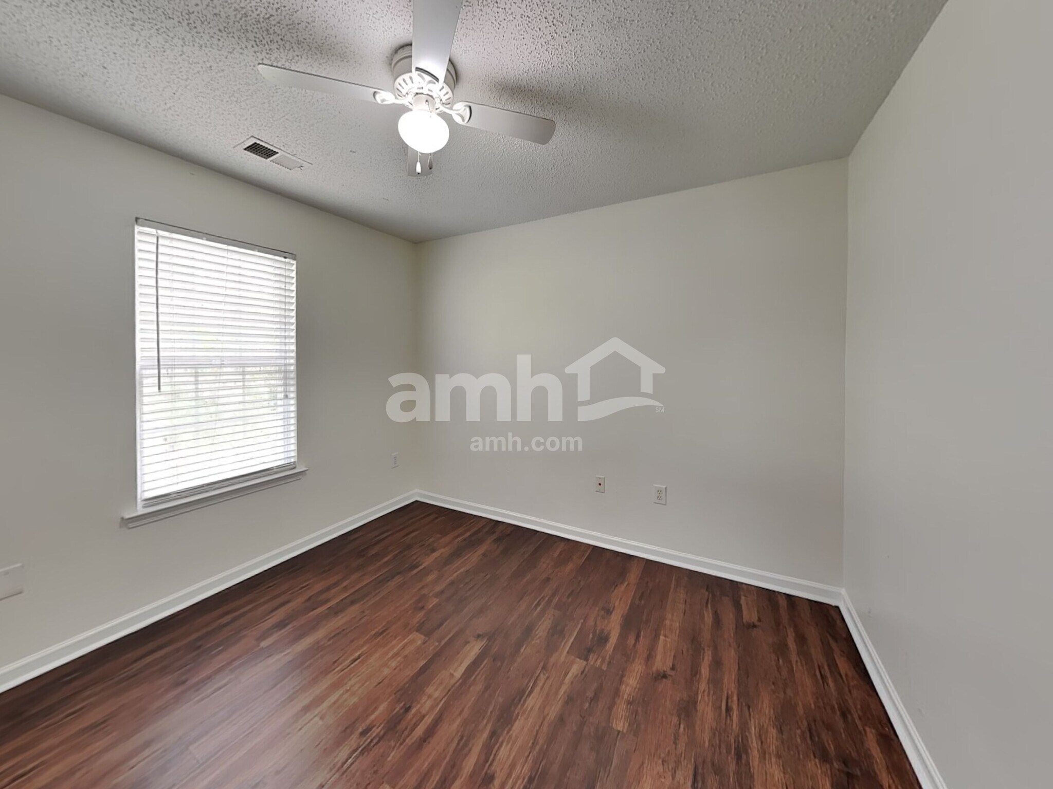 Building Photo - 155 Mott Rd