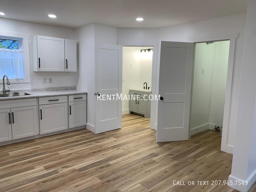 Building Photo - 167 Kennebec Rd