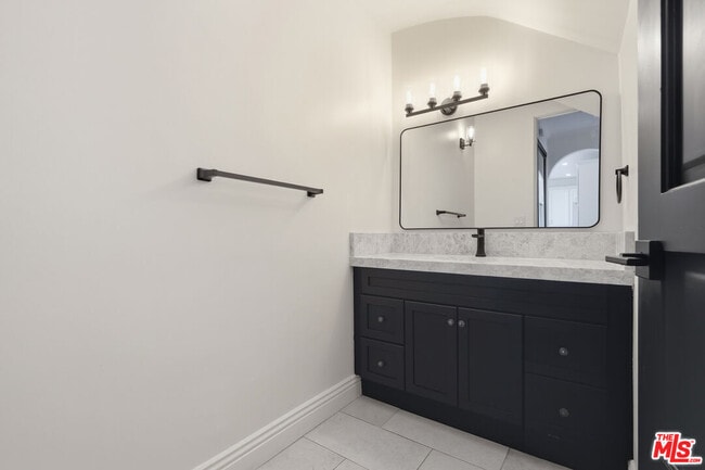 Building Photo - 8908 Appian Way