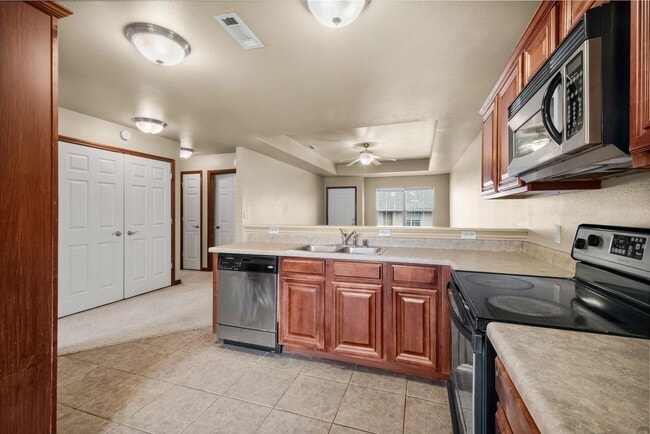 Building Photo - 1270 N Trinity Dr