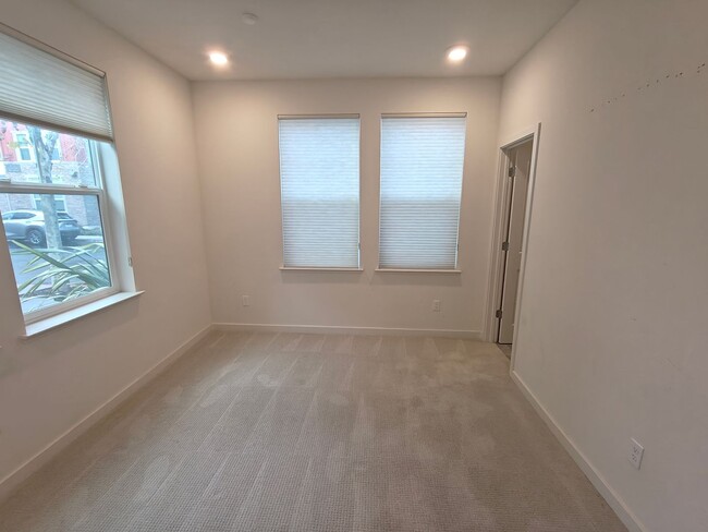 Building Photo - Coming Soon ? Bright, Modern Living in Sunnyvale