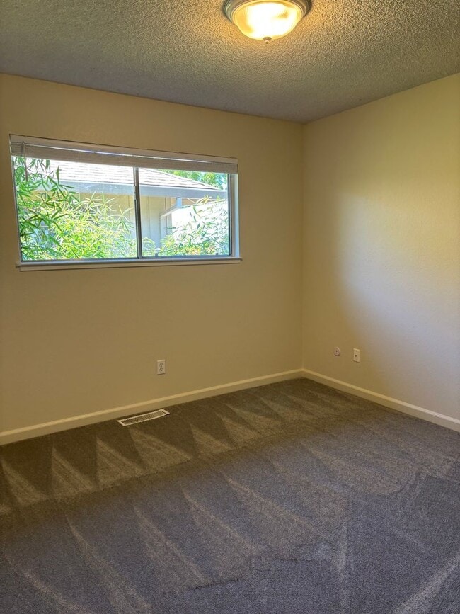 Building Photo - 3 bedroom Rincon Valley