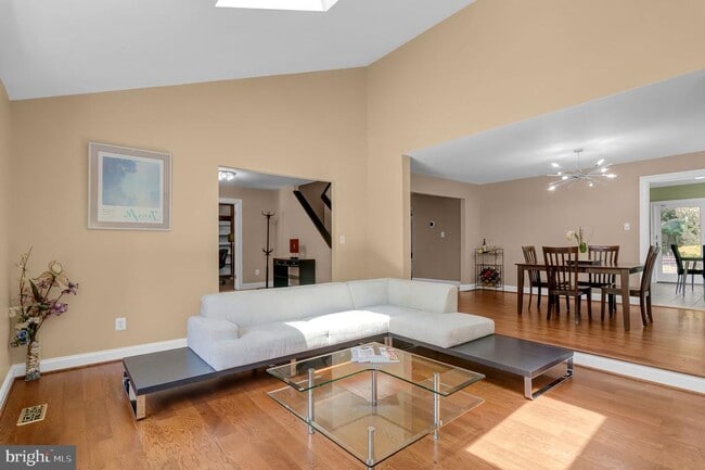 Building Photo - 8033 Cypress Grove Ln
