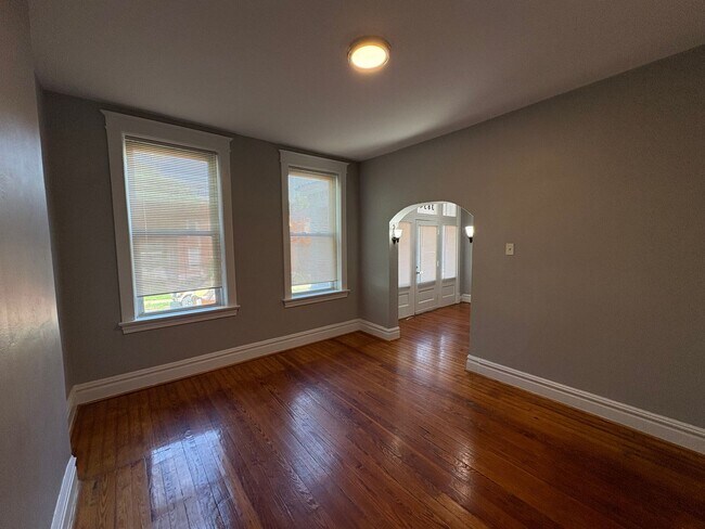 Building Photo - Fresh and Beautiful 3 bedroom South City Home