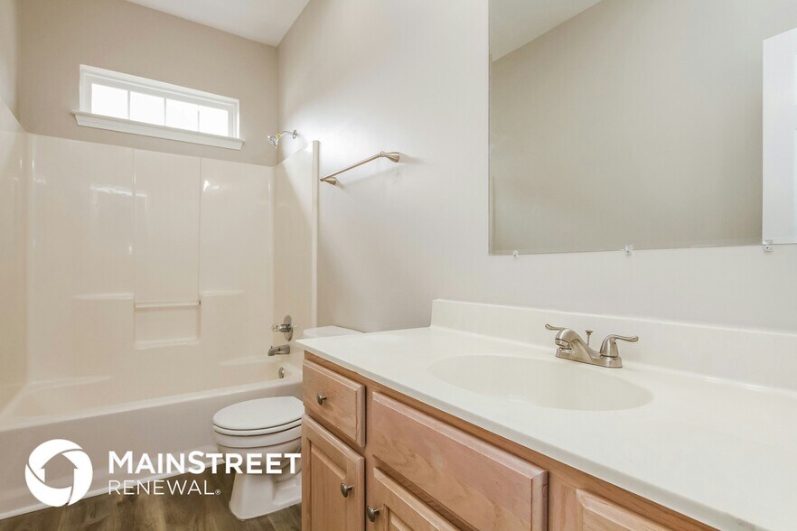 Building Photo - 7895 Sedgebrook Dr E