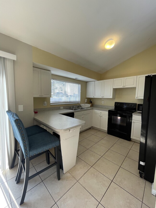 Building Photo - 1602 SW 16th Ct