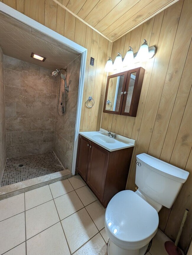 Building Photo - 18911 Panther Ps