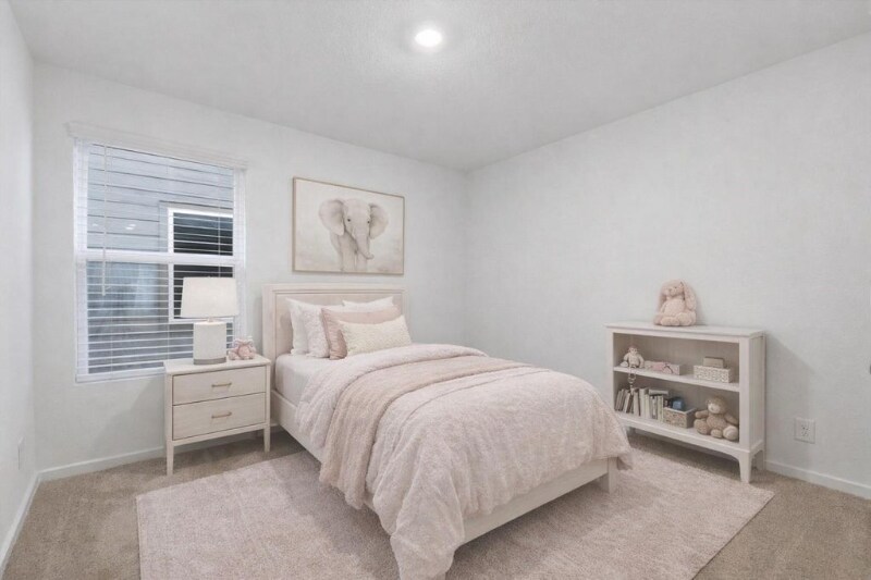 Building Photo - 25409 Carnation Ct