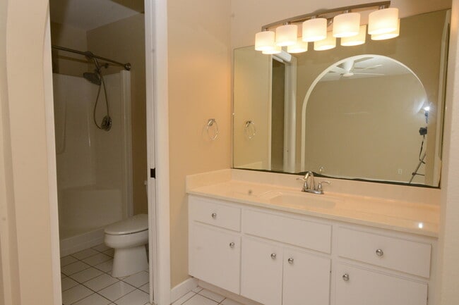 Building Photo - 10789 N Military Trl