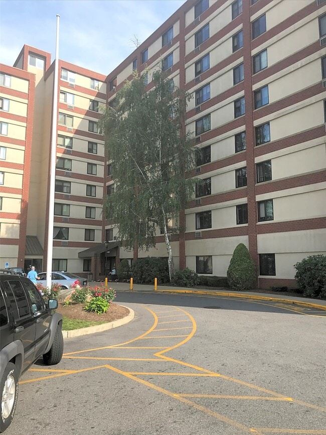 Building Photo - 20 Haverhill St