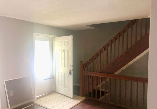Primary Photo - 903 St Michaels Dr