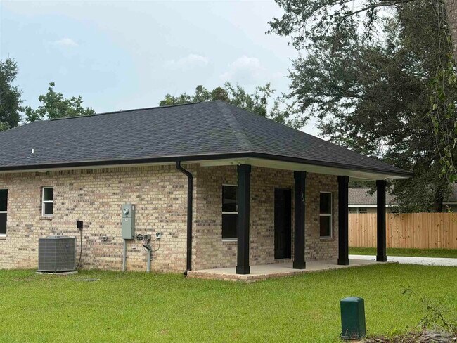 Building Photo - 3920 Thornton St