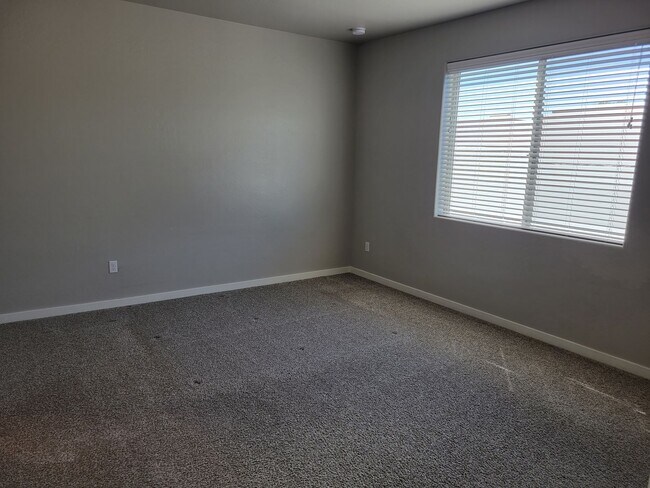 Building Photo - Beautiful 3 bedroom/2 Bath Home!