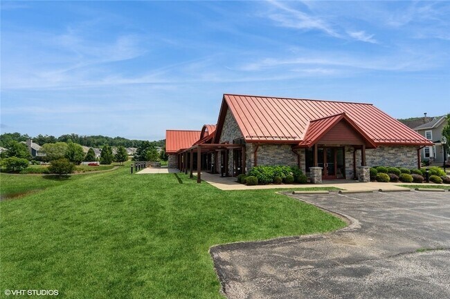 Building Photo - 335 Osona Ln