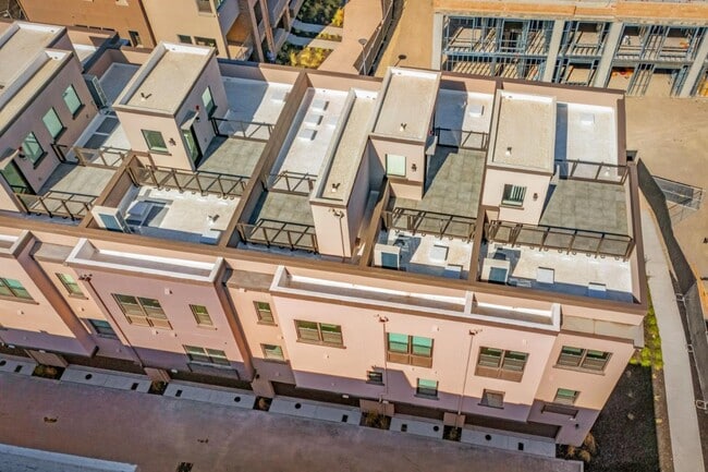 Building Photo - 302 Tea Tree Terrace