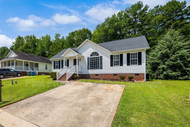 Building Photo - 104 Webbs Mill Dr