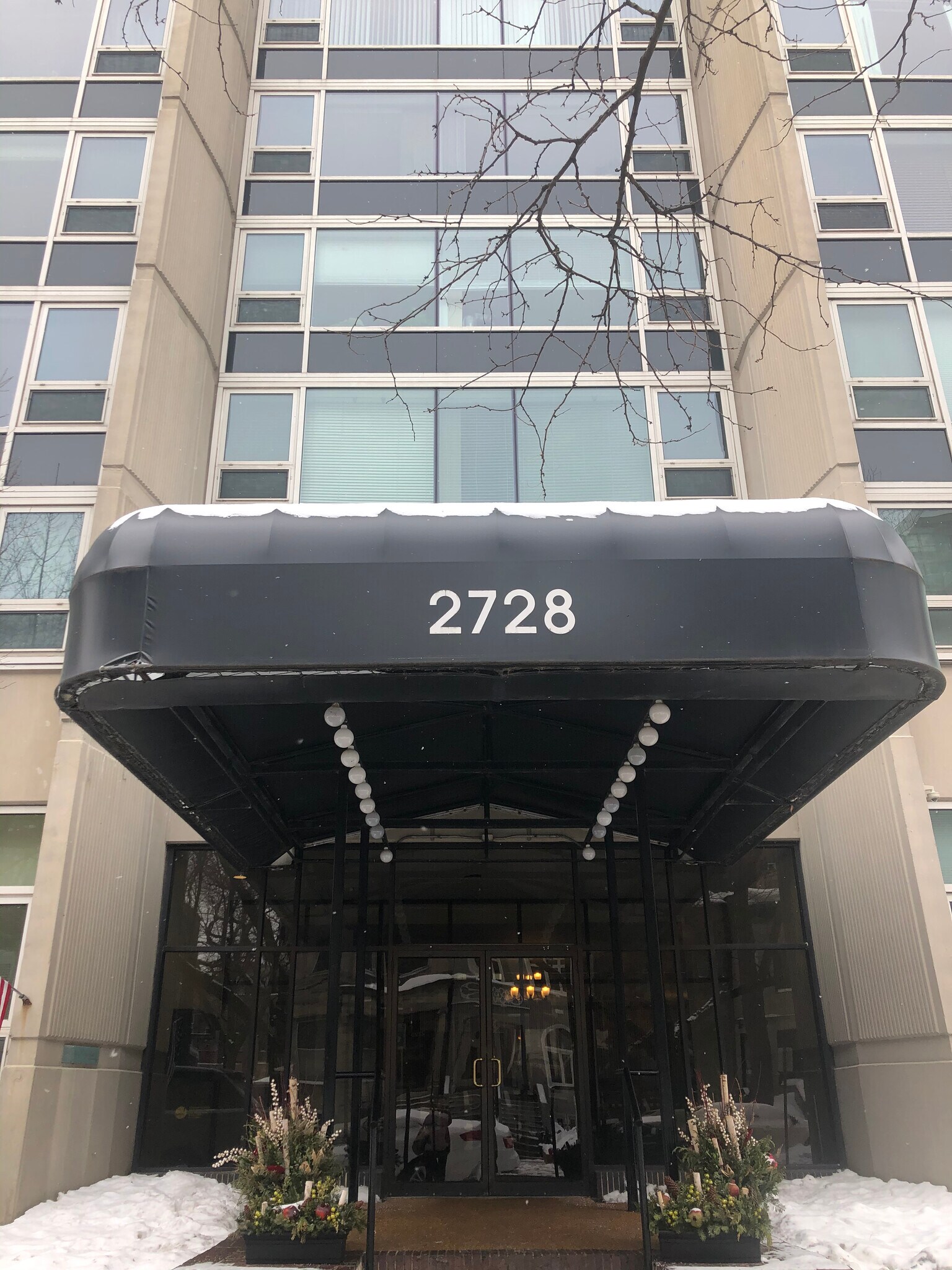 Building Photo - 2728 N Hampden Ct