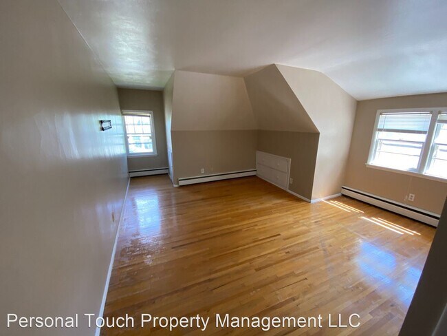 Primary Photo - 1136 5th Ave S
