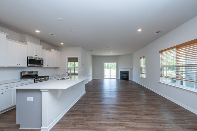 Building Photo - 109 Magnolia St