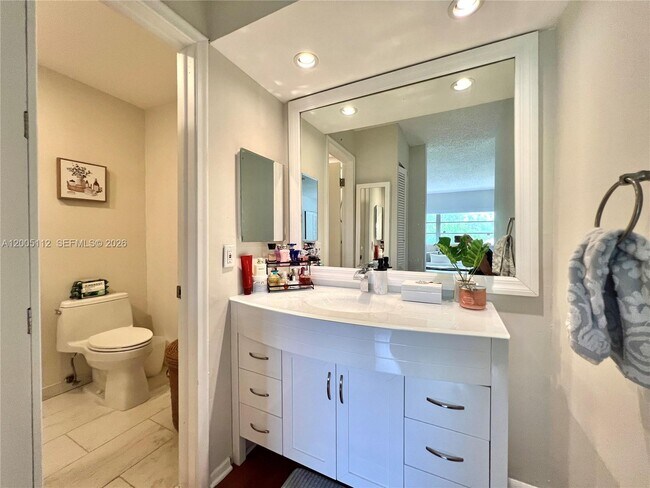 Building Photo - 8114 SW 81st Ter