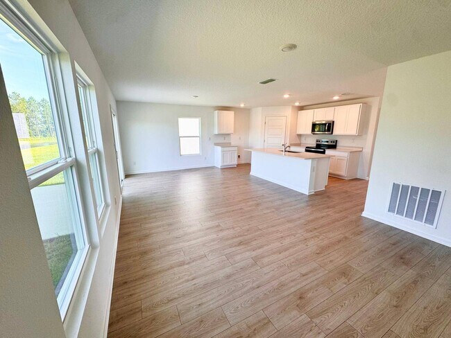Building Photo - 34 Sawdust Ln