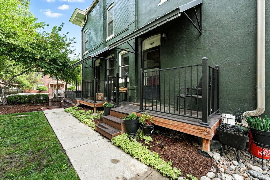 Building Photo - 1373 N Marion St