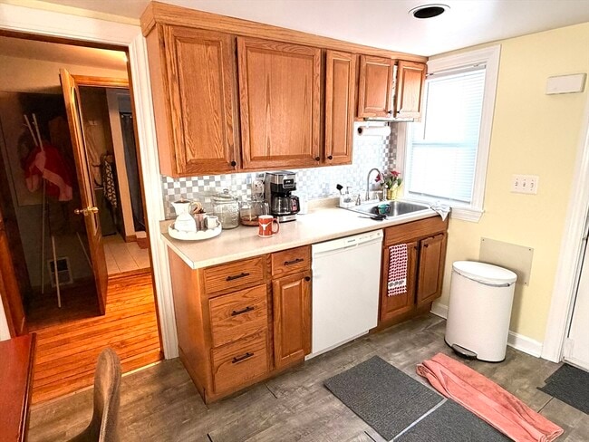 Building Photo - 75 Lincoln St