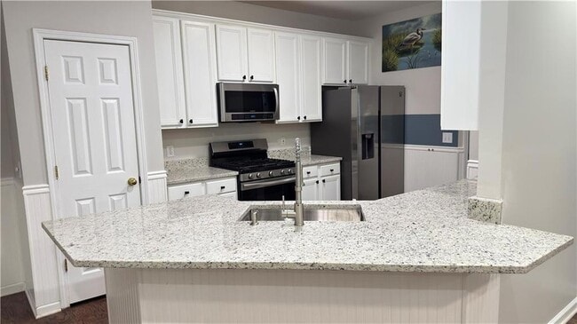 Building Photo - 2855 Stonehenge Ct