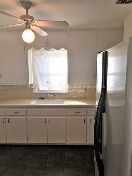 Building Photo - 3912 NW 32nd St