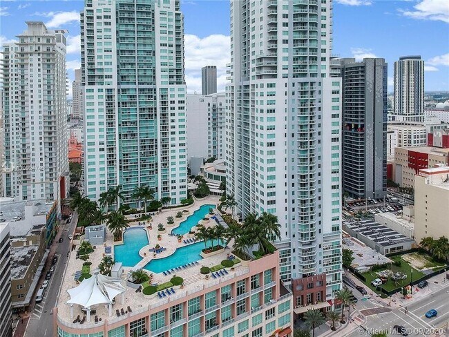Building Photo - 244 Biscayne Blvd