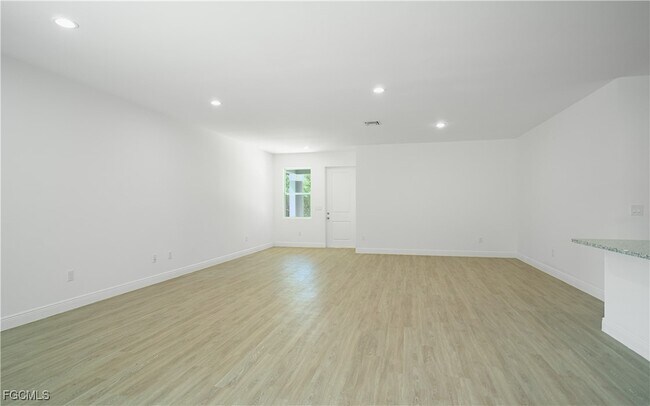 Building Photo - 1435 Jabara Cir