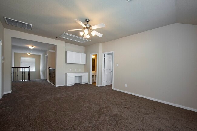 Building Photo - 46 N Planchard Cir