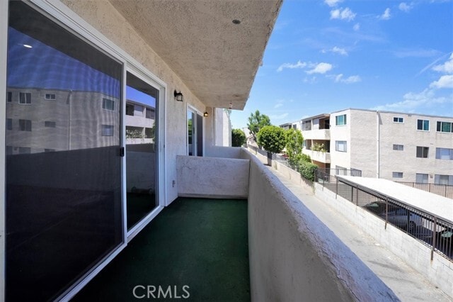 Building Photo - 5412 Lindley Ave