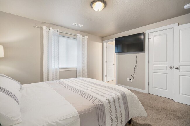 Building Photo - House for Rent by Amon Creek Elementary School