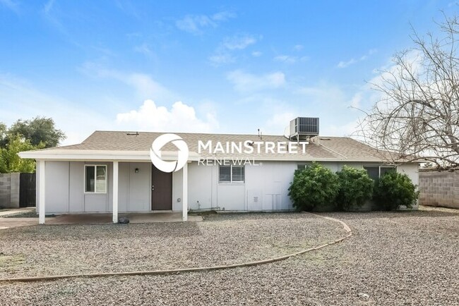 Building Photo - 2520 W Wood Dr