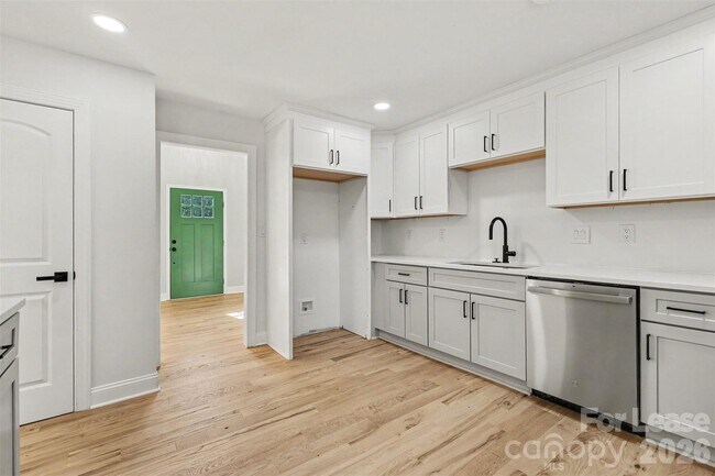 Building Photo - 9606 Fairway Ridge Rd