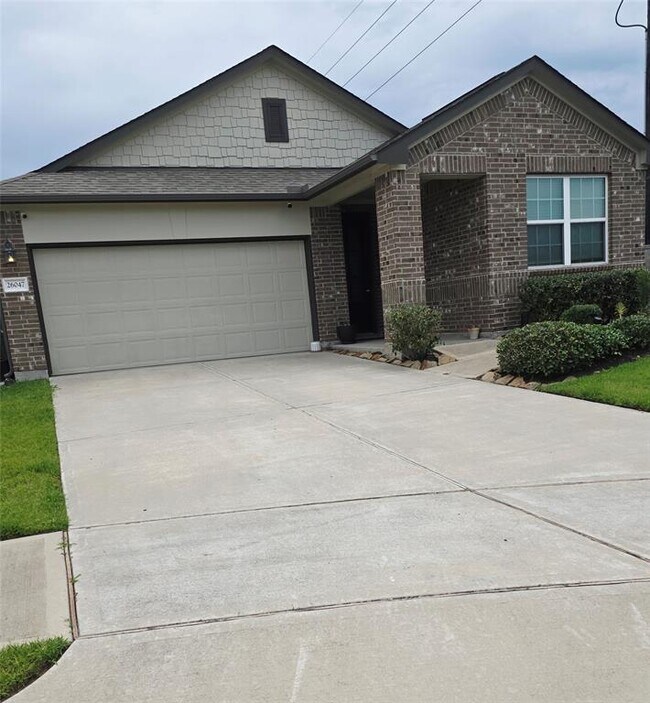 Building Photo - 26047 Drover Sky Ct