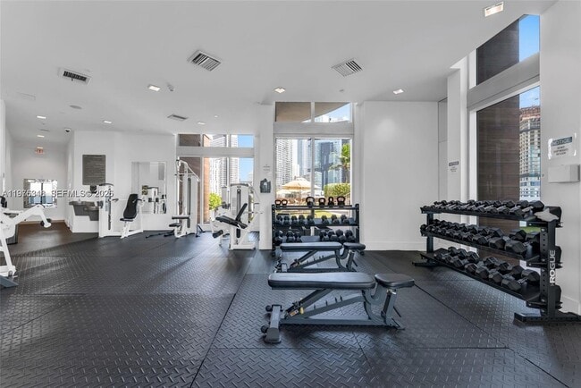 Building Photo - 350 S Miami Ave