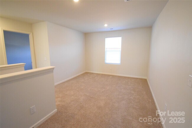 Building Photo - 569 Calvin Sowers Rd