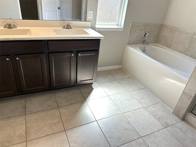 Building Photo - 16702 Peralta Bay Cir