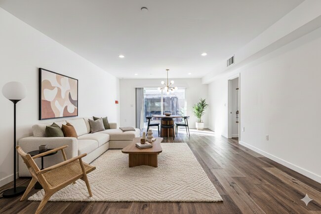 Building Photo - 1121 N Berendo St