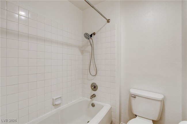 Building Photo - 7100 W Pirates Cove Rd