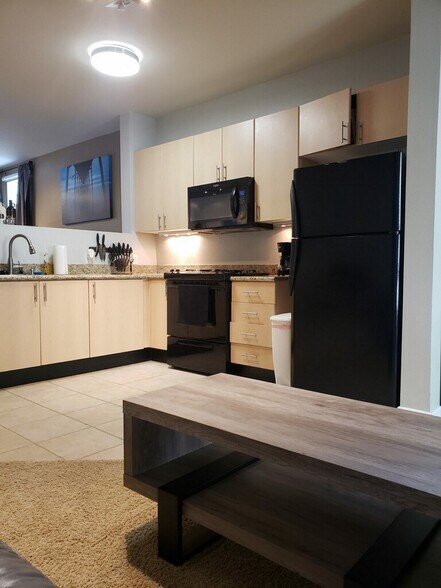 Building Photo - 1480 Broadway