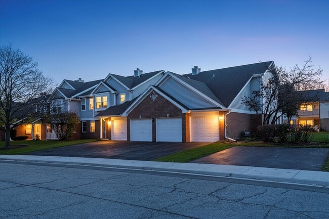 Building Photo - 1615 W Hawkes St