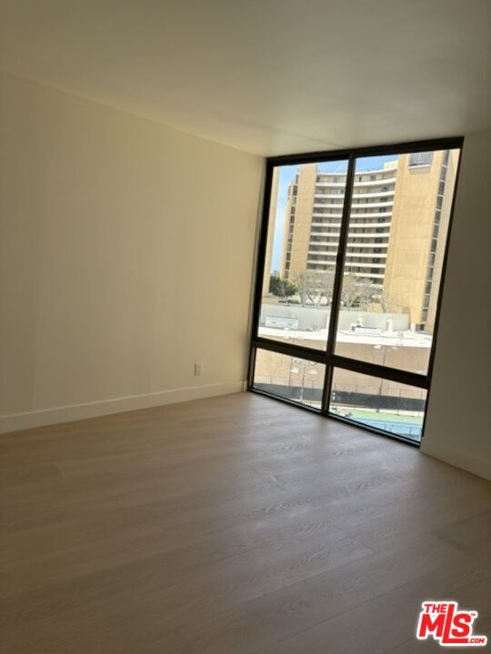 Building Photo - 4337 Marina City Dr