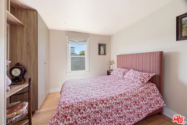 Building Photo - 34 Park Ave