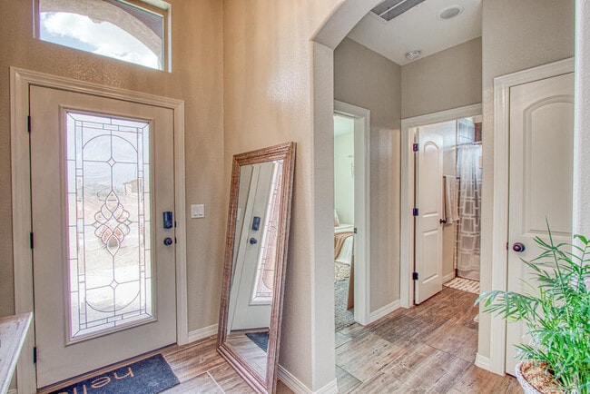 Building Photo - 4716 Christian Azcarate St